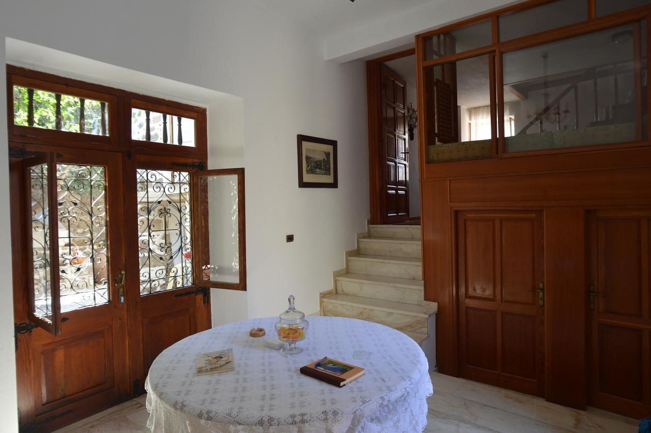 Vila Molivos Tower Mithimna Pokoj fotografie